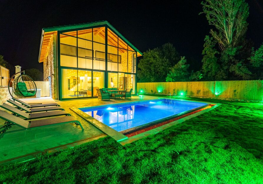 Doğa İle İç İçe, Özel Havuzlu Tatil Villası TVK2318