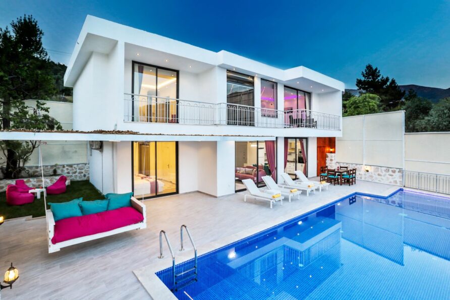 Doğayla İç İçe, Muhafazakar Tatil Villası TVK114